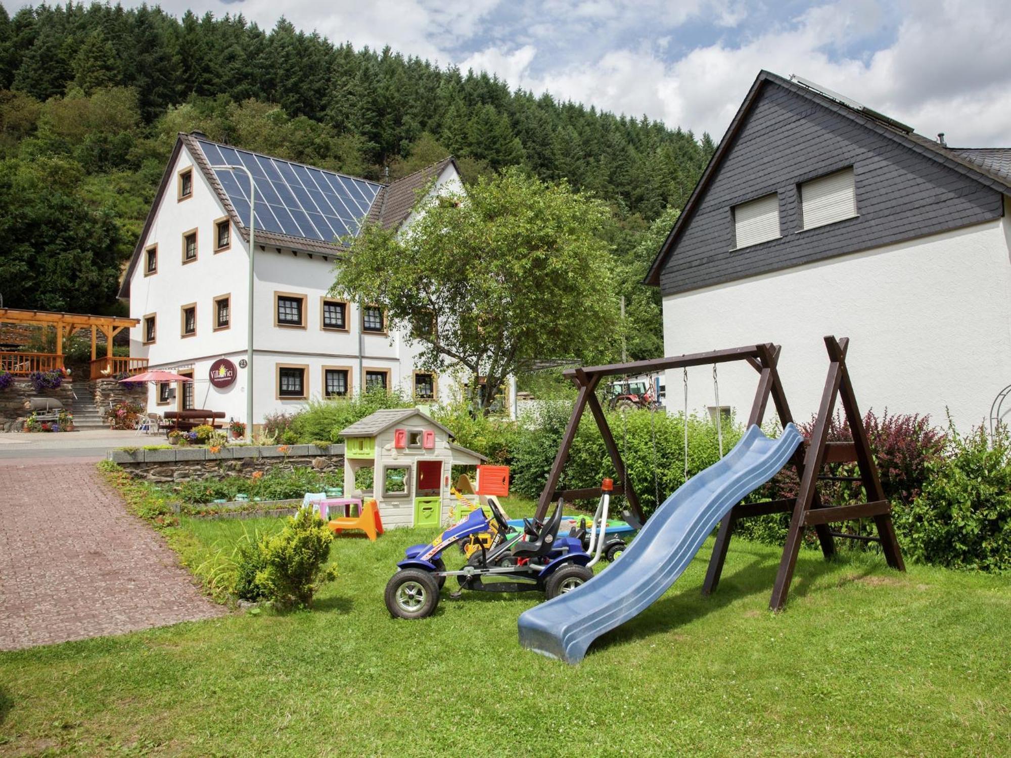 Modern Apartment In Merschbach Hunsruck Bagian luar foto